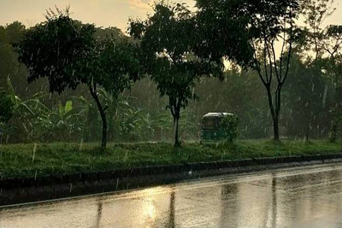 സംസ്ഥാനത്ത് ഇടിമിന്നലോട് കൂടിയ മഴയ്ക്കും ശക്തമായ കാറ്റിനും സാധ്യത