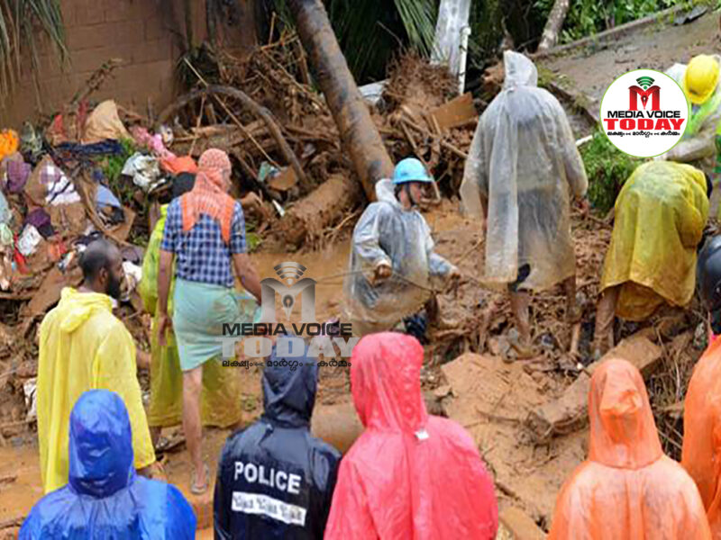 ചൂരല്‍മലയിലെ കണ്‍ട്രോള്‍ റൂം കേന്ദ്രീകരിച്ച് മെഡിക്കല്‍ പോയിന്റ്, ഓക്‌സിജന്‍ ആംബുലന്‍സ് ഒരുക്കാന്‍ മന്ത്രിതല യോഗത്തില്‍ തീരുമാനം